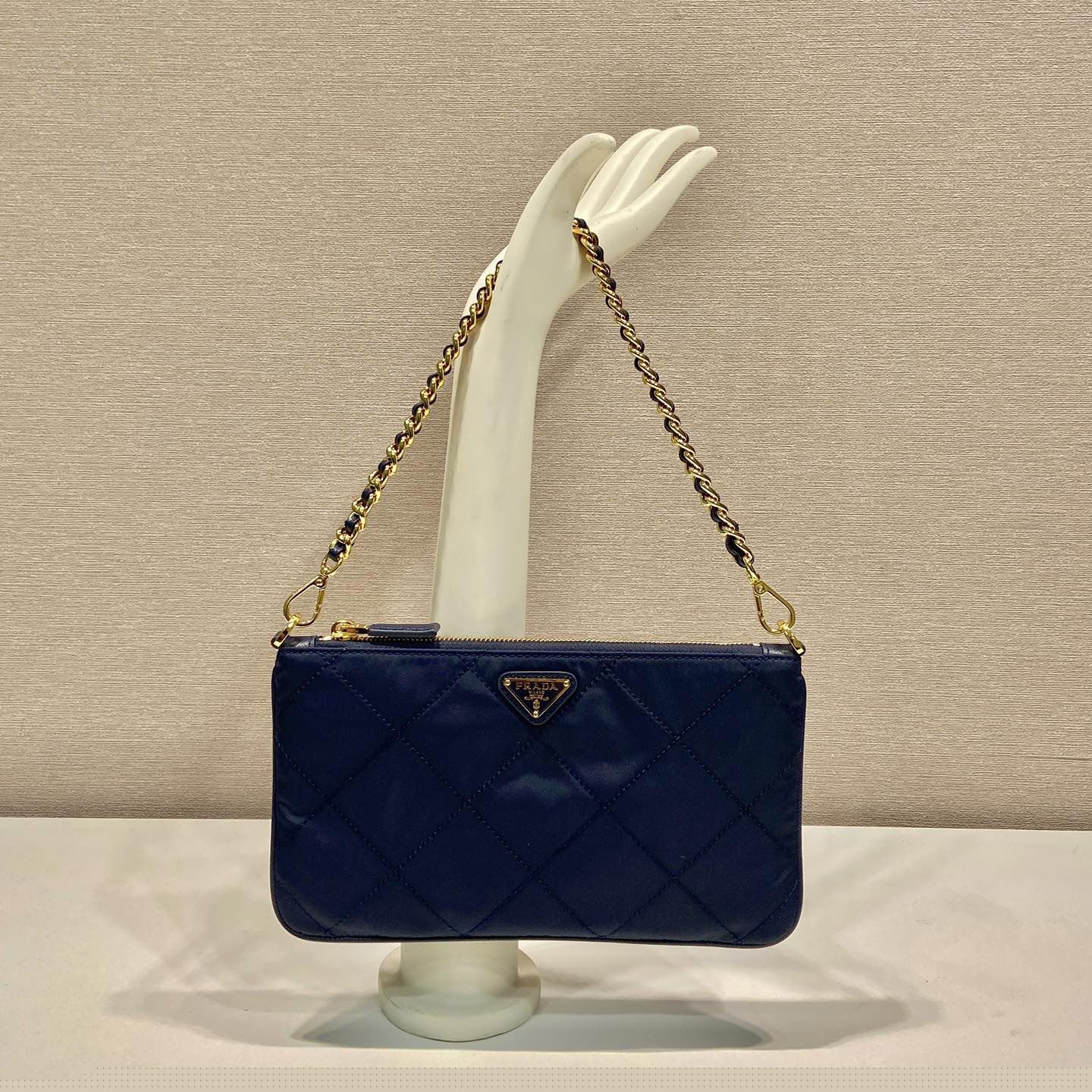 Pra*a top handle bags